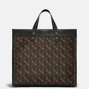 Coach Field Tote with Horse and Carriage